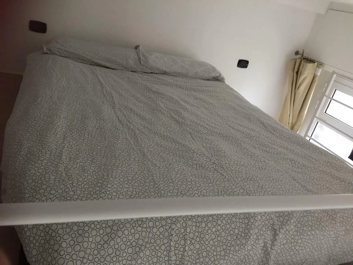 Appartamento Monolocale Riva Ligure 0*,  Italia